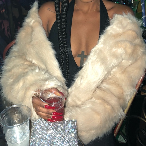 Faux Fur Cropped Jacket | Ivory - Picture 3 of 5